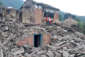 Σεισμός στο Νεπάλ: Τουλάχιστον 128 νεκροί