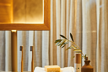 Η Re4Earth® κυκλοφορεί νέα signature συλλογή clean beauty, σε συνεργασία με την Kear