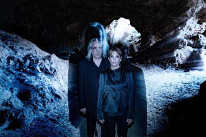 Nέκυια: Ο Γιάννης Αγγελάκας παρουσιάζει μια μοναδική εμπειρία θέασης και ακρόασης στη Στέγη