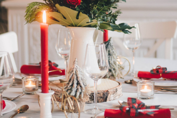 Χριστουγεννιάτικο τραπέζι, χωρίς άγχος: Χρήσιμα tips που θα σε βοηθήσουν