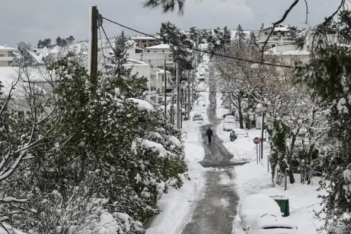 Καλλιάνος για τα χιόνια στην Αττική: «Έρχεται η ώρα των βορείων προαστίων» - Πού θα το στρώσει