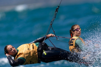 Ιακωβίνα Κερκέζου - Δανάη Γιαννούλη: Χρυσές στο Παγκόσμιο Πρωτάθλημα Ιστιοπλοΐας - «Tο αξίζουμε»