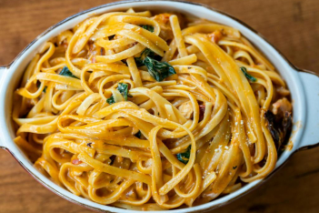 Σπαγγέτι με λεμόνι και πιπεριά τσίλι: Η συνταγή που θα φτιάξεις ξανά και ξανά