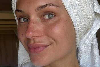 Beauté την Κυριακή: To homemade face scrub που κάνει το δέρμα να ακτινοβολεί