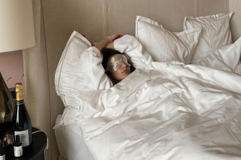 Γιατί είναι καλό να κοιμάσαι με μάσκα ύπνου