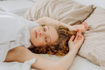 Έρευνα αποδεικνύει ότι οι πολλές ώρες ύπνου ίσως οδηγούν σε άνοια 