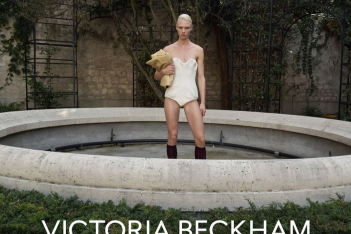 Η νέα ss2024 καμπάνια της Victoria Beckham με τον Γιούργκεν Τέλερ