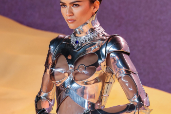 Η Ζεντάγια μεταμορφώθηκε σε couture robot για την πρεμιέρα του Dune: Part Two