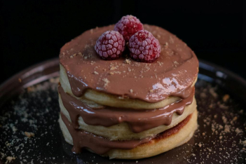 6 tips για να μην κολλήσουν τα pancakes