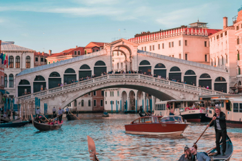 Η Βενετία γίνεται η πρώτη πόλη με «εισιτήριο εισόδου» - Ποιοι εξαιρούνται από την πληρωμή