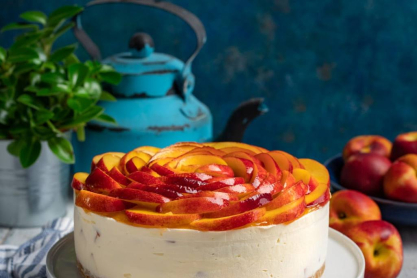 Υπέροχο cheesecake με νεκταρίνια 