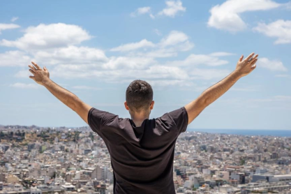 Δεν πρέπει να ανησυχούμε για τα παιδιά μας