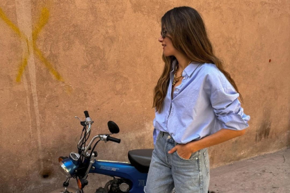 Η denim βερμούδα από τα Stradivarius που θα «λιώσεις» το καλοκαίρι – Θα τη φορέσεις με αμέτρητους τρόπους