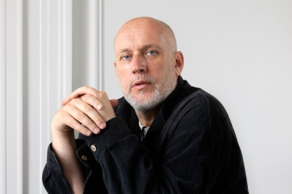 Πίτερ Κόπινγκ: Ο νέος artistic director του οίκου Lanvin επέβλεπε τις couture συλλογές του Balenciaga