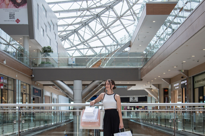 Drinks by the sea: Πώς θα εντυπωσιάσεις στην έξοδο για ποτό το βράδυ