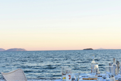 Αυτό το ΣΚ πάμε θάλασσα – Τρώμε και πίνουμε στα πιο ωραία spots πλάι στο κύμα
