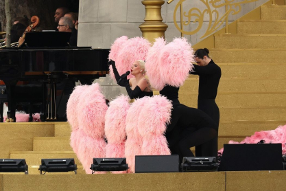 Η Lady Gaga για την εμφάνισή της στην τελετή έναρξης των Ολυμπιακών Αγώνων: «Είναι ένα δώρο που δεν θα ξεχάσω ποτέ»