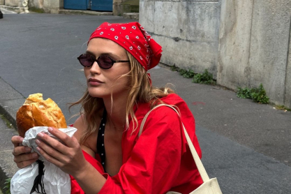 Summer approved: 6 cool τρόποι να φορέσεις ένα μαντήλι αυτό το καλοκαίρι