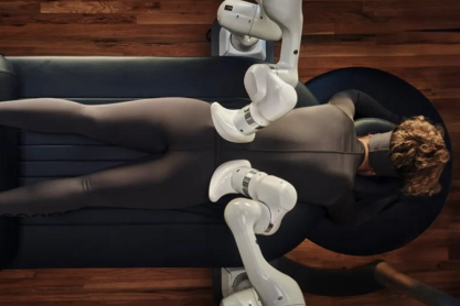 Ήρθαν τα «AI spa»: Tα ρομπότ κάνουν μασάζ στους πελάτες