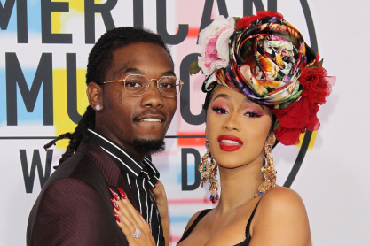 Η Cardi B ανακοίνωσε τον χωρισμό της και, μια μέρα μετά, αποκάλυψε την τρίτη εγκυμοσύνη της