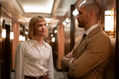 Διακοπές στην Αθήνα; 5 σειρές για binge-watching τον Αύγουστο