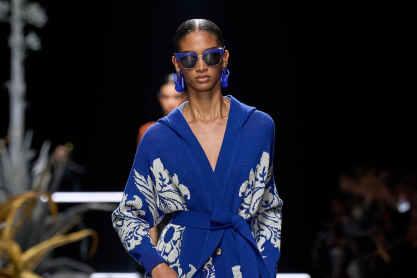 Milan Fashion Week: Η διαφορετικότητα της Prada, η boho αισθητική της Etro και η επιστήμη της Max Mara