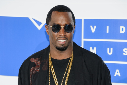 Diddy: Σχεδιάστρια μόδας τον κατηγορεί ότι την κρέμασε από μπαλκόνι 17ου ορόφου