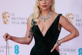 Η Lady Gaga εξηγεί γιατί δεν απάντησε ποτέ στις φήμες ότι είναι άντρας: «Δεν ένιωσα θύμα»