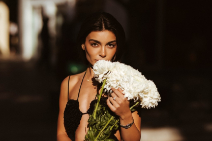 Σχεδιασμένα για αλλαγή: «Πώς η BASAK COUTURE συνδυάζει την πολυτέλεια με την αειφορία»