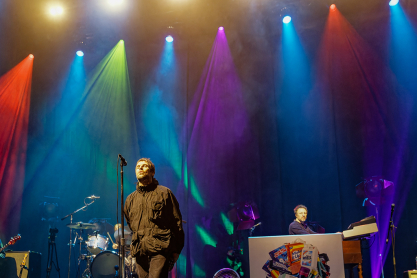 Oasis Live