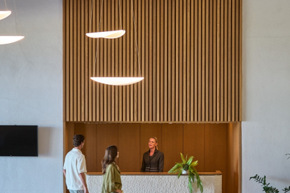 AMUS HOTEL & SPA: Η νέα επωνυμία του ιστορικού ξενοδοχείου Rhodes Bay από τον Όμιλο Η Hotels Collection