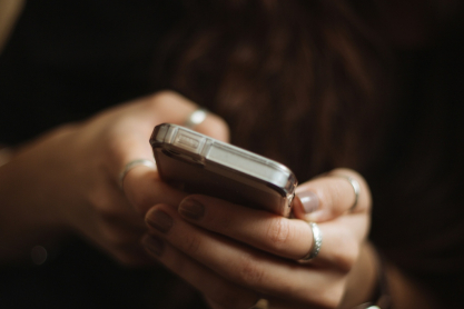 Πώς μπορείτε να κρύψετε εφαρμογές του iPhone σας από τα αδιάκριτα μάτια