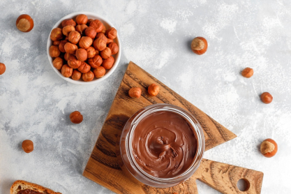 Σπιτική vegan πραλίνα σοκολάτας