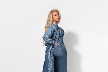 Beyoncé και Levi’s ® και πάλι μαζί, στο REIIMAGINE με τη συλλογή Pool Hall
