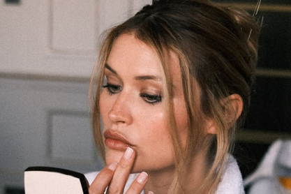 Hydrating vs Moisturizing