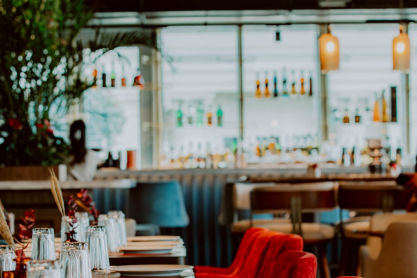 Πασχαλινές Γεύσεις με Θέα στο Λιμάνι του Πειραιά στο Nice n Easy Piraeus Tower