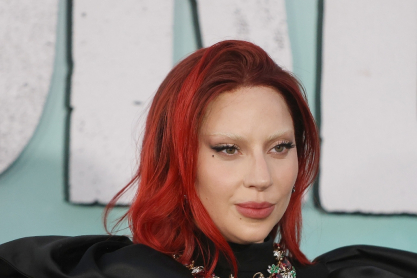 Η Lady Gaga επέστρεψε για να αναστήσει την pop της κρίσης