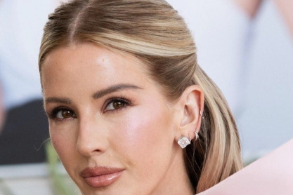 Η λαμπερή εμφάνιση της Ellie Goulding στις Κάννες με δημιουργία Celia Kritharioti