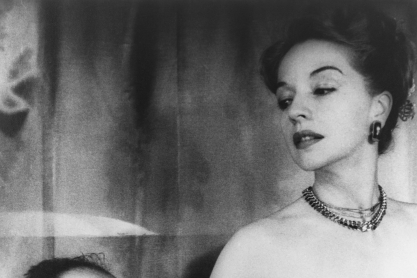Pierre Balmain: Ο αρχιτέκτονας της κομψότητας - Το όραμα, η φιλοσοφία και η κληρονομιά του