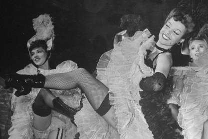 Χορεύτριες Κανκάν στην παράσταση "Merry Widow" του Broadway, 1943