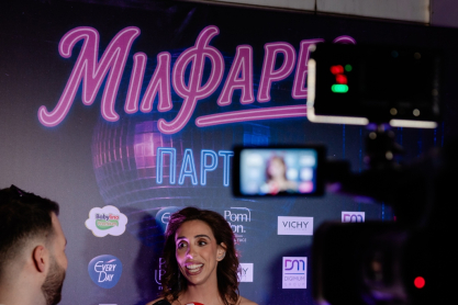 Μιλφάρα δε γεννιέσαι... γίνεσαι στο party! Το 5 Minute Mum έκανε το πρώτο event μόνο για μαμάδες — και τα vibes ήταν επικά