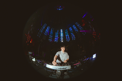 BERSHKA MUSIC x CAMRINWATSIN: H Bershka Music επενδύει στα ανερχόμενα ταλέντα με την κυκλοφορία του «Cry Baby»