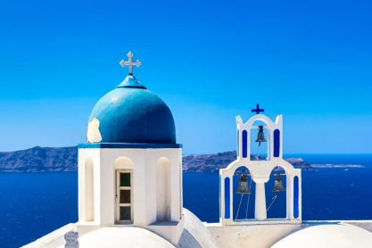 Η Σαντορίνη είναι διαχρονικά το πιο ρομαντικό νησί των Κυκλάδων 