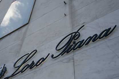Σκάνδαλα στη μόδα: Το πολυτελές brand Loro Piana στο μικροσκόπιο λόγω υποψίας εκμετάλλευσης εργαζομένων