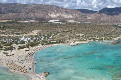 Οι δύο ελληνικές παραλίες που προτείνει το Tripadvisor για φέτος το καλοκαίρι