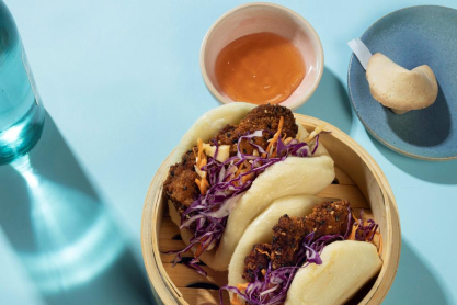 Μάθε πώς να φτιάξεις αφράτα bao buns γεμιστά με ζουμερό χοιρινό
