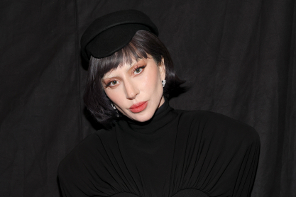 Η Lady Gaga κυκλοφορεί νέο τραγούδι για το “Wednesday” σε σκηνοθεσία Τιμ Μπάρντον