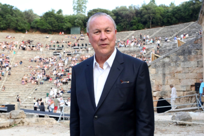 Ρόμπερτ Γουίλσον: Πέθανε ο εμβληματικός σκηνοθέτης στα 83 χρόνια του