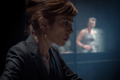 Επιστρέφει η sold out παράσταστη της σεζόν: Η Linda της Penelope Skinner στο Θέατρο Επί Κολωνώ
