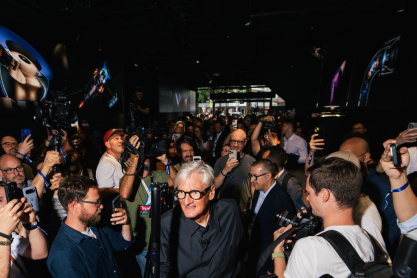 O James Dyson αποκαλύπτει την επόμενη γενιά τεχνολογίας στο Βερολίνο